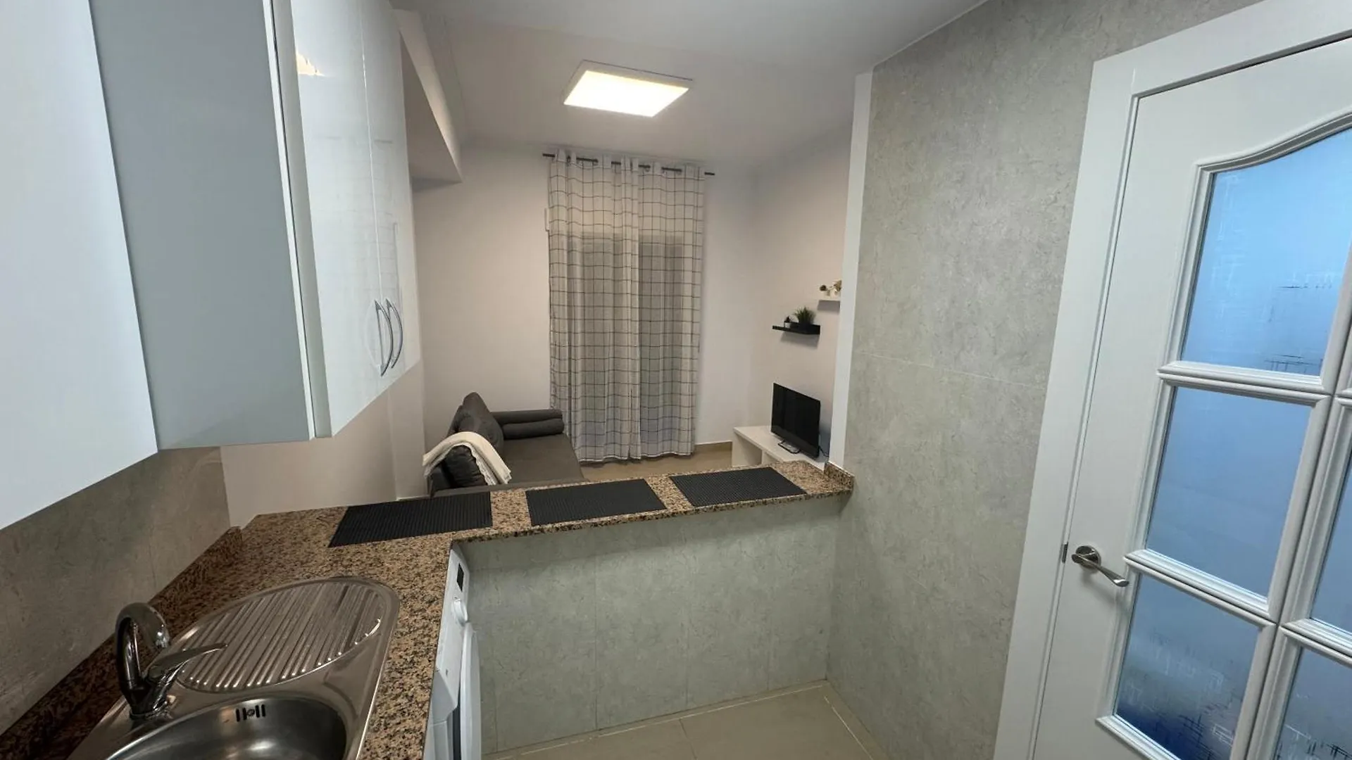 Precioso Y Luminoso Apartamento Junto Al Mar Y Playa En Garrucha 1B